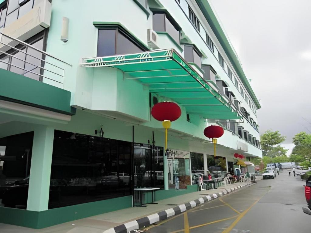 Hotel Hung Hung Кучинг Экстерьер фото